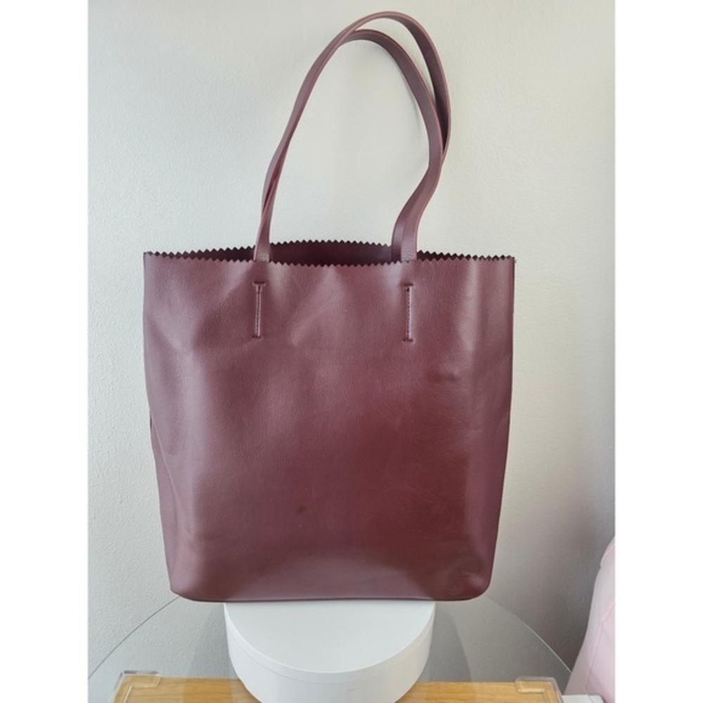 Shiraleah Chicago Burgundy Vegan Leather Tote Bag Zigzag Edge Maroon Shoulder
